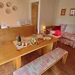 Casa vacanze In With Pool & Forest Montelabbate