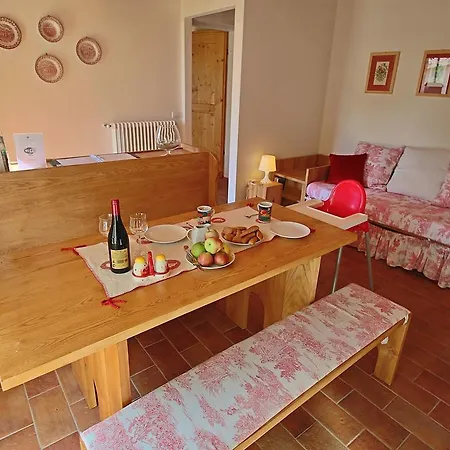 Casa vacanze In With Pool & Forest Montelabbate