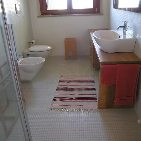 Casa vacanze In With Pool & Forest Montelabbate