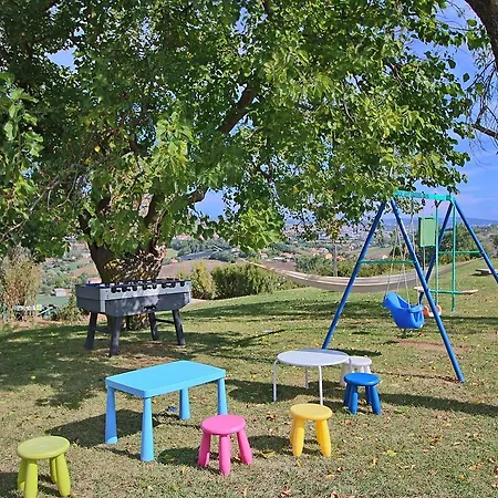 Casa vacanze In With Pool & Forest Montelabbate